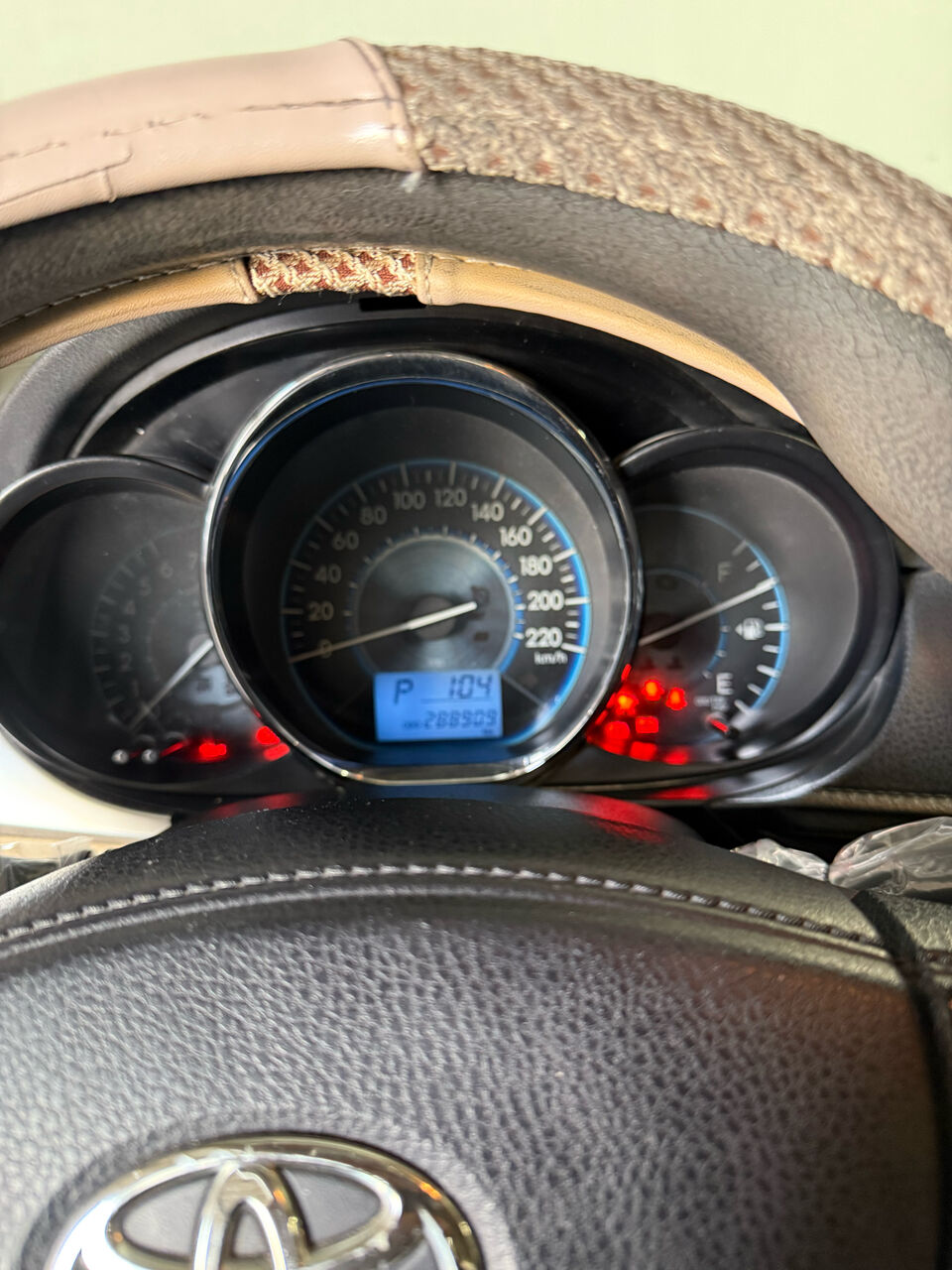 Khobar, Vehicles, Cars & Trucks , SAR 32000,  Toyota Yaris,  2017,  Automatic,  288909 KM,    For Sale