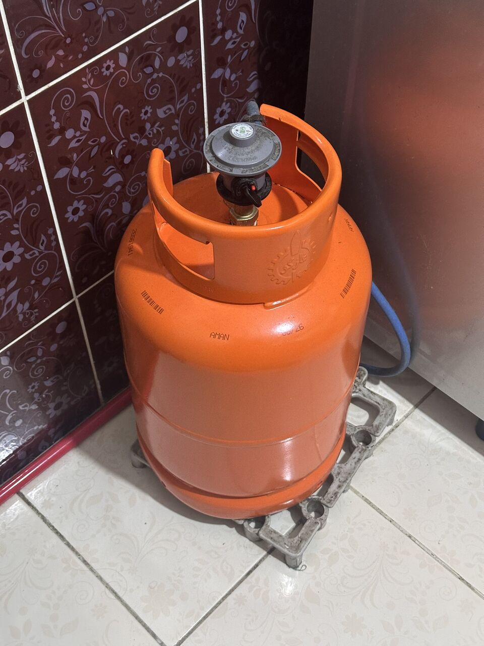 Mushrefah, Household Items, SAR 180,  Gas Cylinder 15.9 Kg With Regulator And Hose - Good Condition