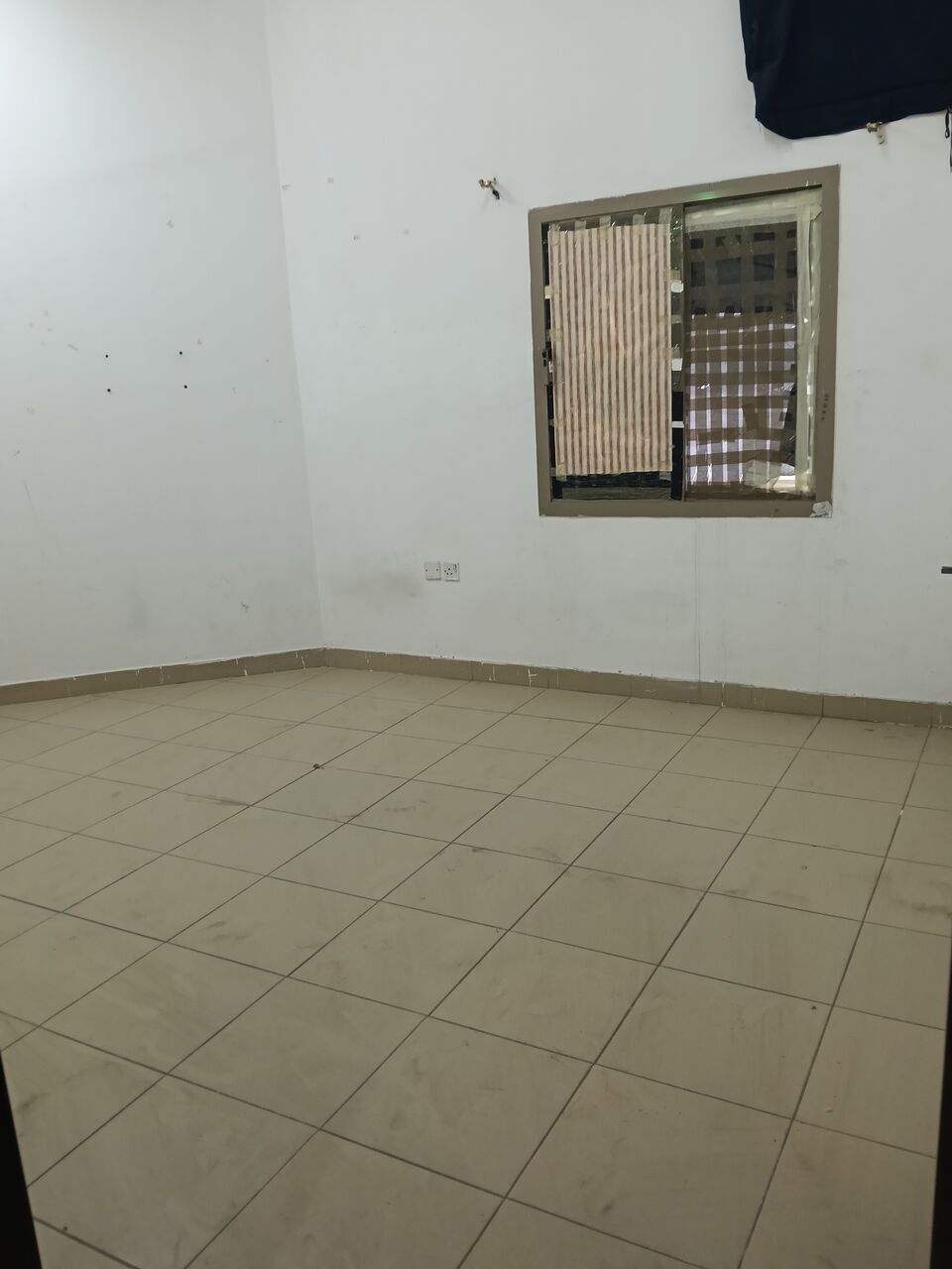 Gudaibiya, Apartments, Flats, Houses & Villas, BHD 200/month,  2 BR,  2 Bedroom Unfurnished Flat For Rent With Ewa