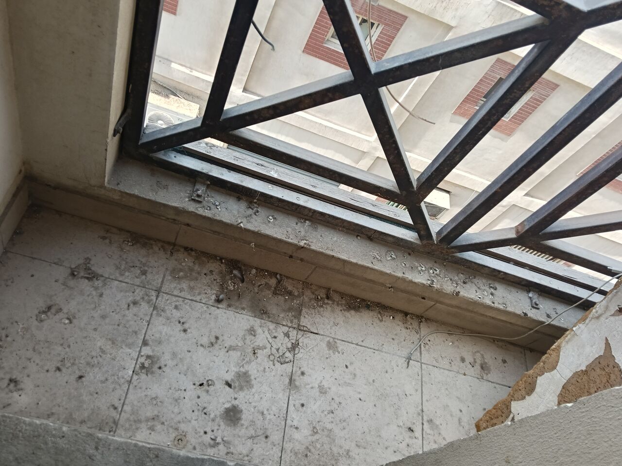 Gudaibiya, Apartments, Flats, Houses & Villas, BHD 200/month,  2 BR,  2 Bedroom Unfurnished Flat For Rent With Ewa