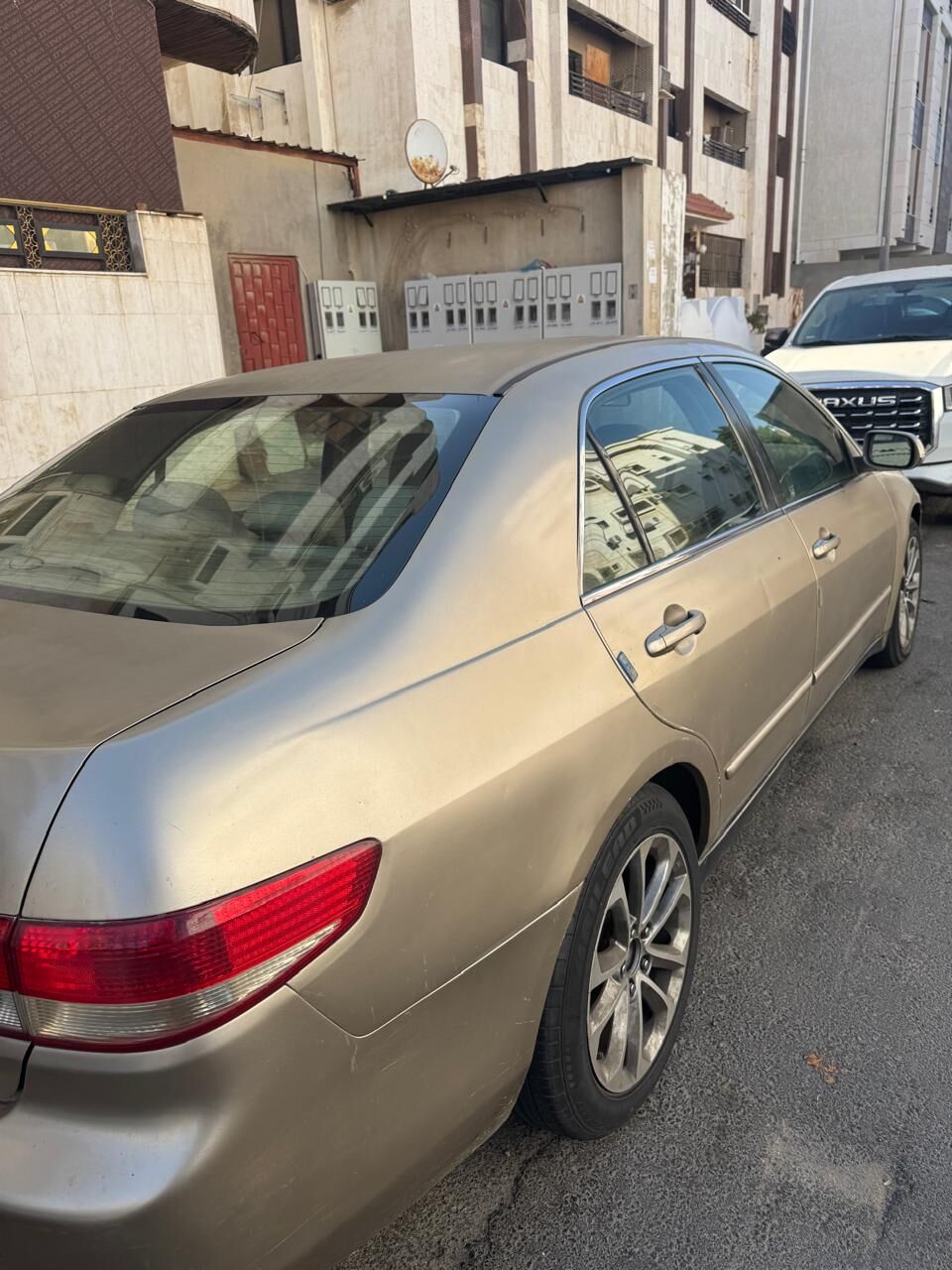 Jeddah, Vehicles, Cars & Trucks , SAR 11000,  2011,  2011,  Automatic,  447000 KM,  Honda Accord  For Sale 11000SAR