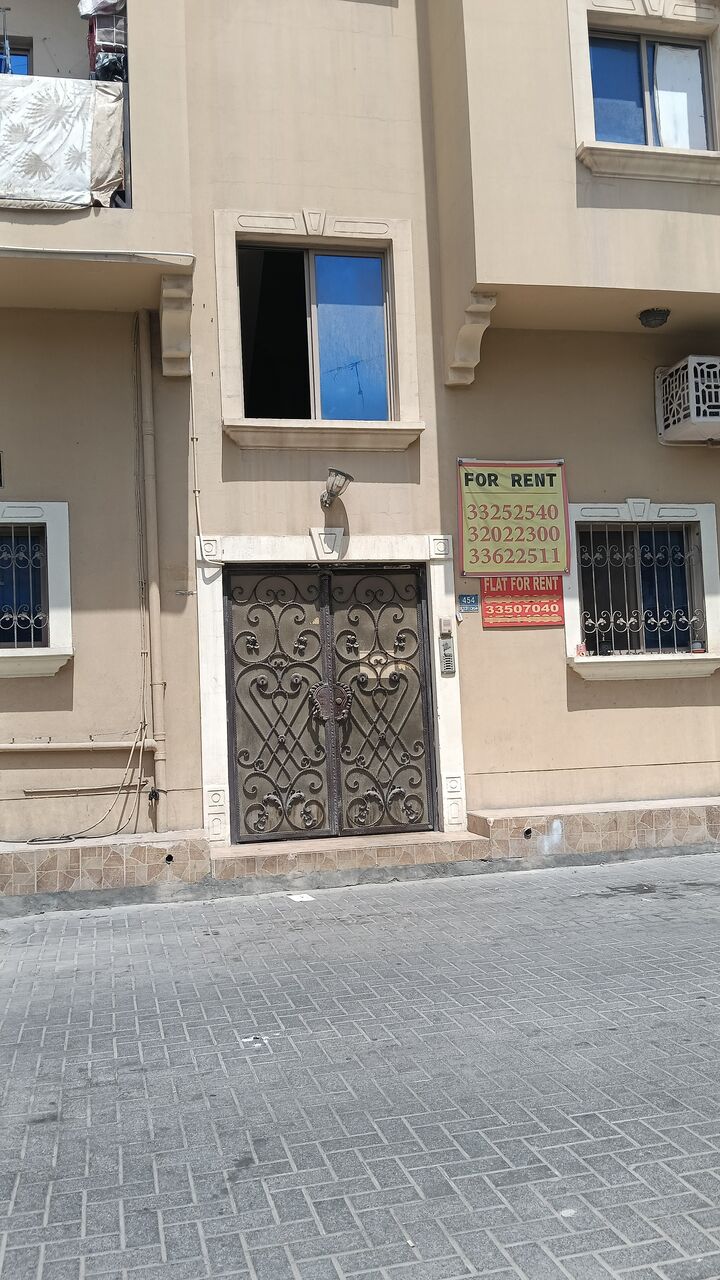 Gudaibiya, Apartments, Flats, Houses & Villas, BHD 200/month,  2 BR,  2 Bedroom Unfurnished Flat For Rent With Ewa