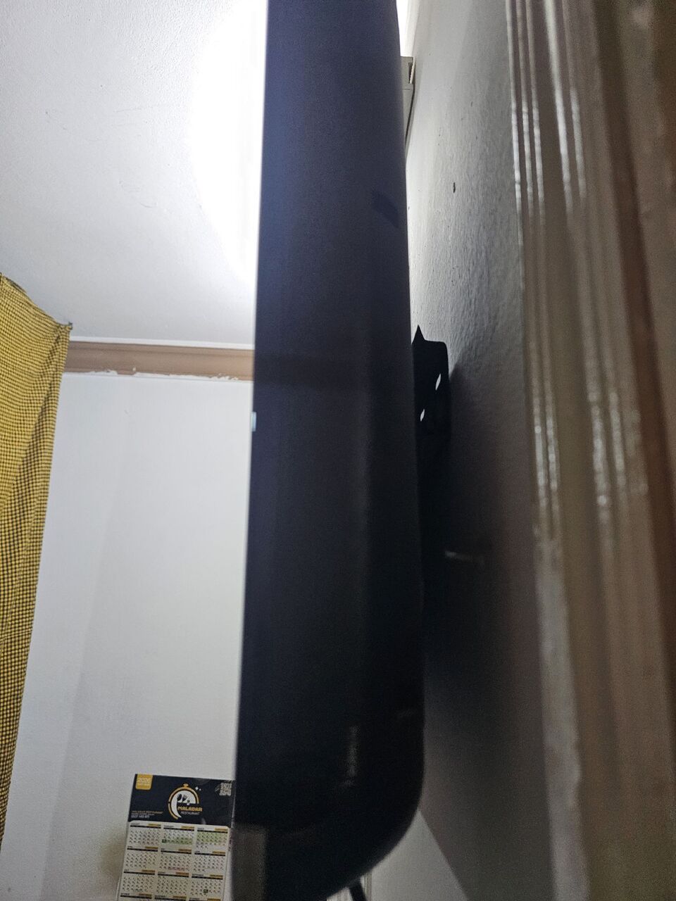 Riyadh, Electronics, SAR 200,  Television (ugine)