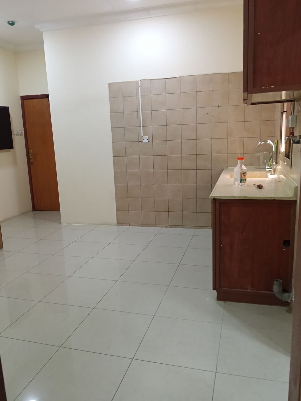 Gudaibiya, Apartments, Flats, Houses & Villas, BHD 210/month,  2 BR,  2 Bedroom Unfurnished Flat For Rent With Ewa