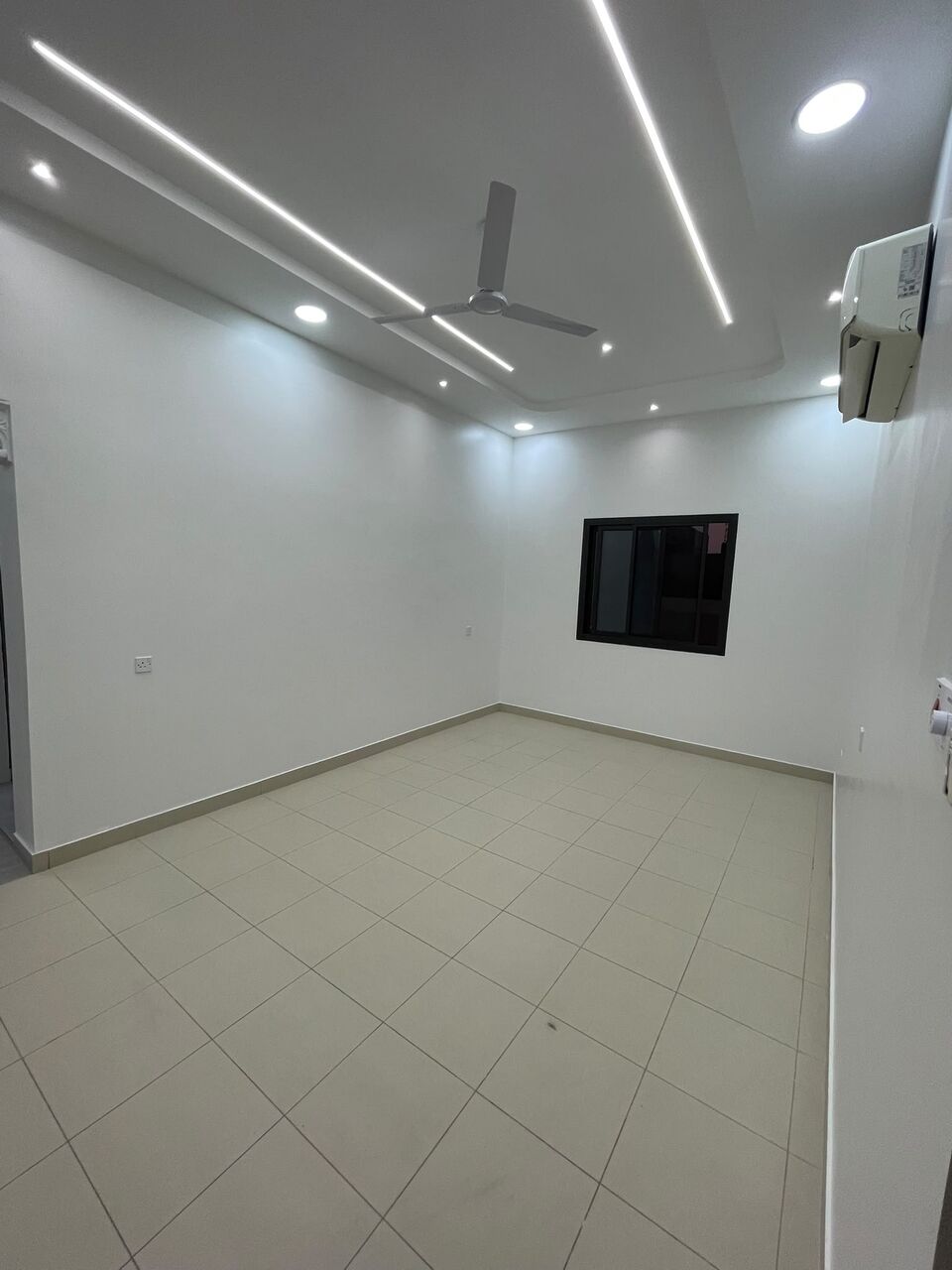 Hamad Town, Apartments, Flats, Houses & Villas, BHD 250,  2 BR,  Half Furnitured Flat With EWA For Rent In Hamad Town