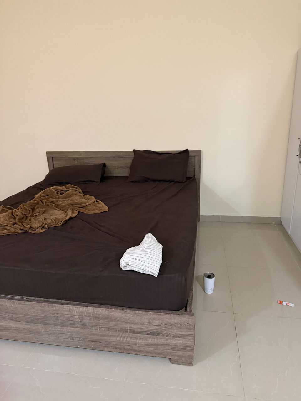Dammam, Furniture, SAR 1000,  Bed Without Matress And Wardrobe