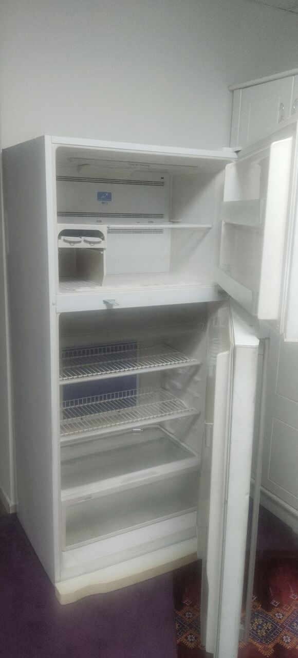 Dammam, Household Items, SAR 1200,  HITACHI REFRIGERATOR FULL SIZE, COOKING RANGE WITH 4 BURNERS, SAMSUNG WASHING MACHINE,