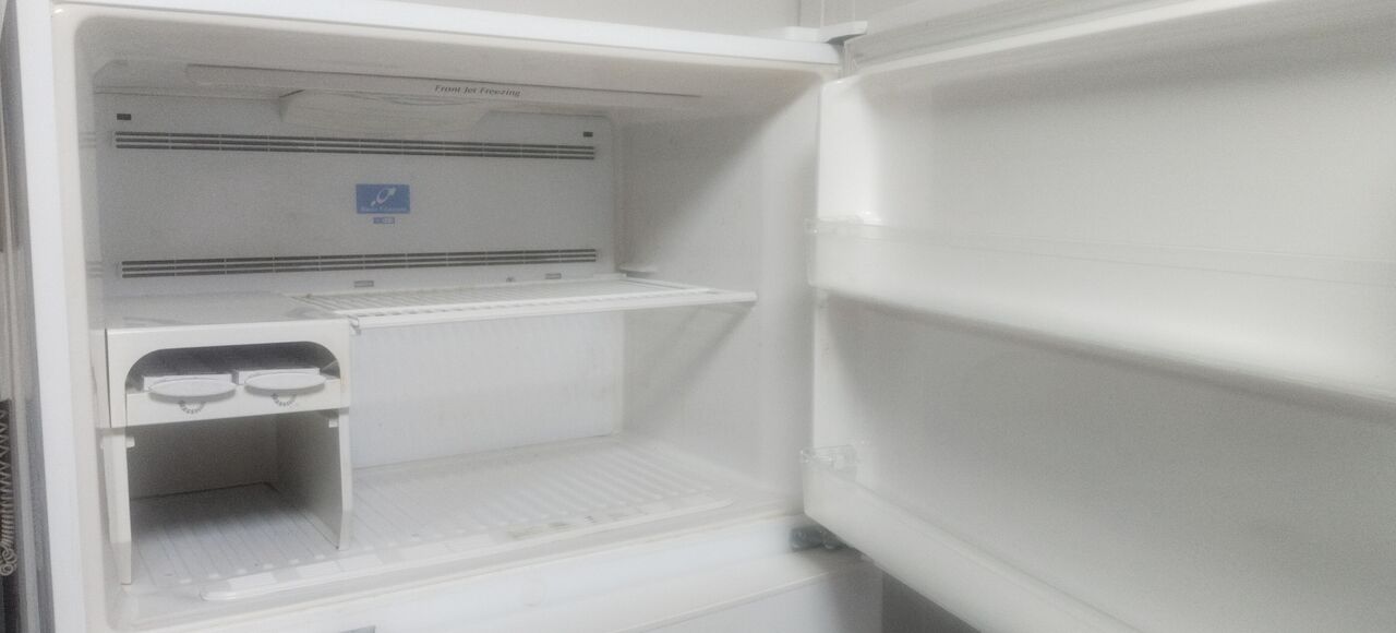 Dammam, Household Items, SAR 1200,  HITACHI REFRIGERATOR FULL SIZE, COOKING RANGE WITH 4 BURNERS, SAMSUNG WASHING MACHINE,