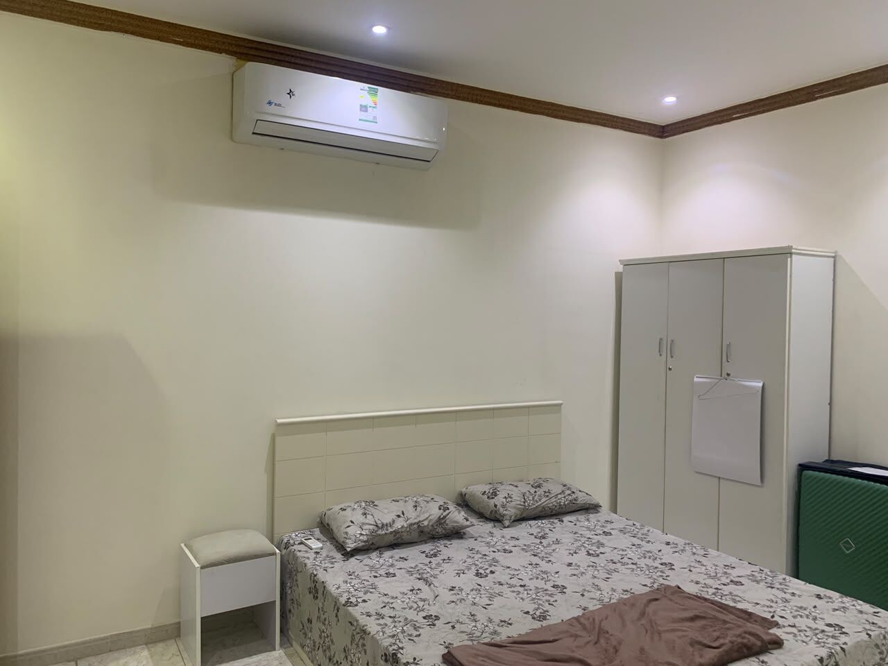 Al Malaz, Rooms for Rent, SAR 1800/month,  Furnished,  Room Available In Fully Furnished 3BHK Family Apartment In Al Malaz Riyadh.
