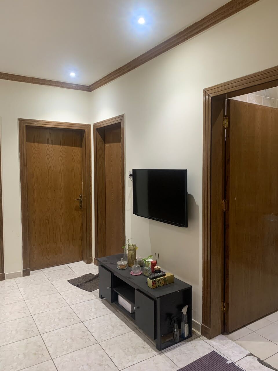 Al Malaz, Rooms for Rent, SAR 1800/month,  Furnished,  Room Available In Fully Furnished 3BHK Family Apartment In Al Malaz Riyadh.