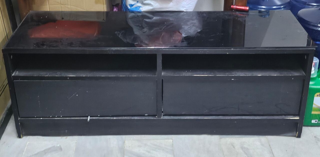 Jeddah, Furniture, SAR 150,  Glass Dining Table With 2 Chairs And FREE Tv Console