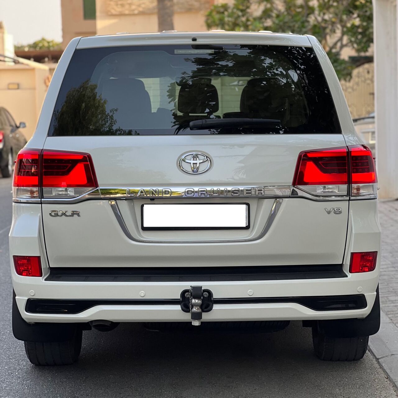 Riffa, Vehicles, Cars & Trucks , BHD 15800,  TOYOTA LAND CRUISER GXR V8 2017 WHITE,  2017,  Automatic,  277000 KM,