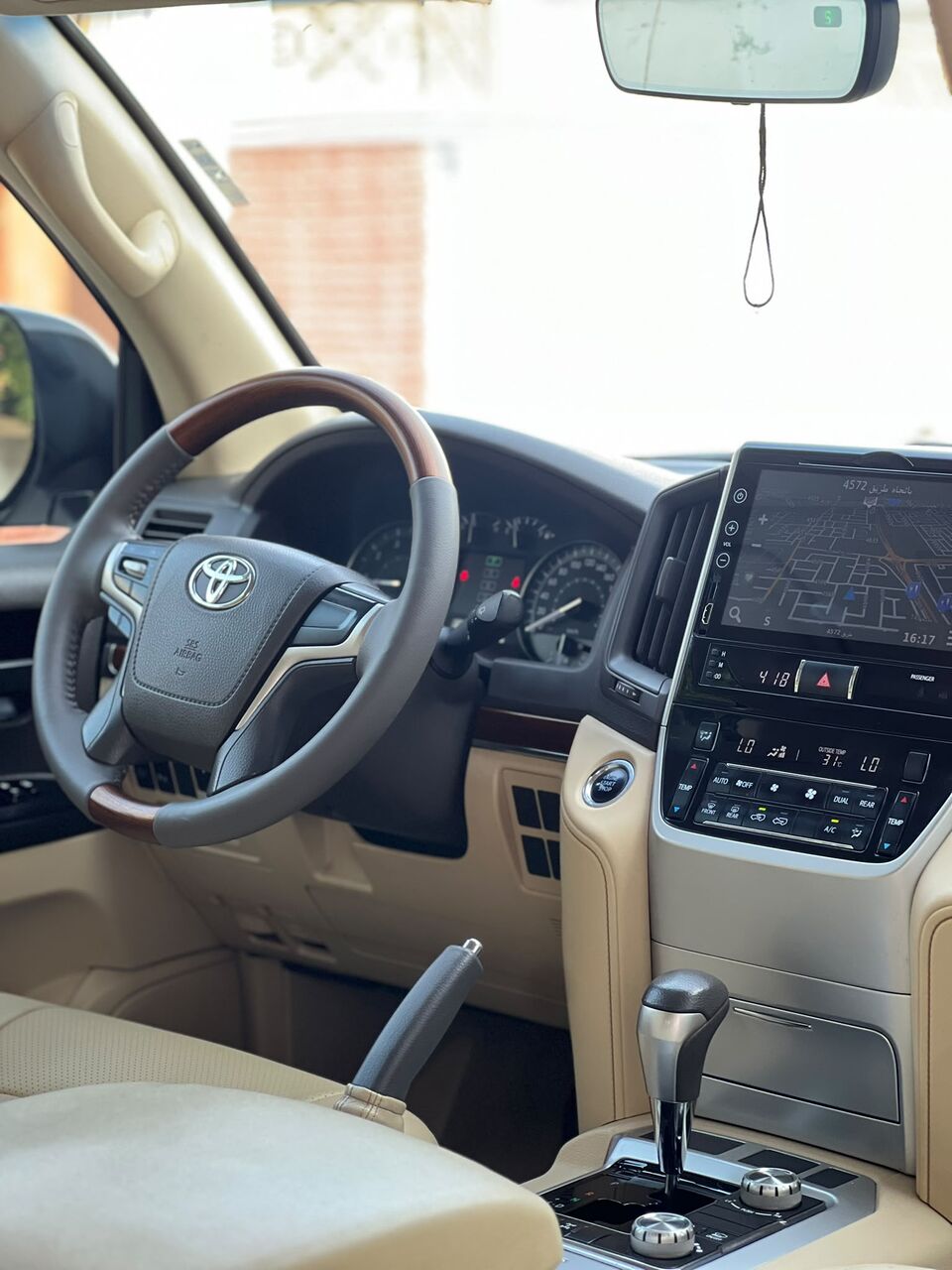 Riffa, Vehicles, Cars & Trucks , BHD 15800,  TOYOTA LAND CRUISER GXR V8 2017 WHITE,  2017,  Automatic,  277000 KM,