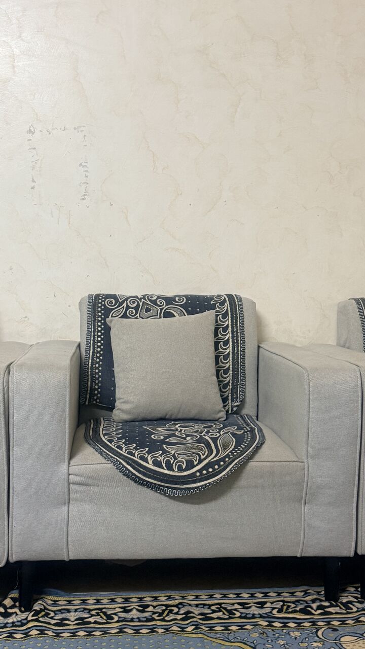 Riyadh, Furniture, SAR 400,  Urgent: Sofa Set + FREE Vacuum Cleaner (negotiable).