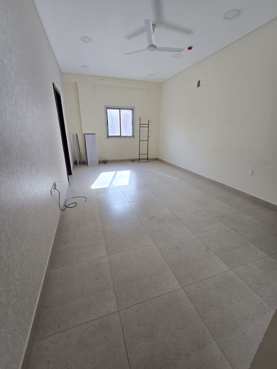Busaiteen, Apartments, Flats, Houses & Villas, BHD 260,  Flat For Rent In Busaiteen
