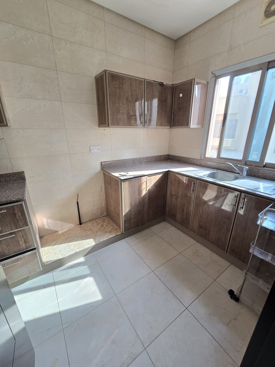 Busaiteen, Apartments, Flats, Houses & Villas, BHD 260,  Flat For Rent In Busaiteen