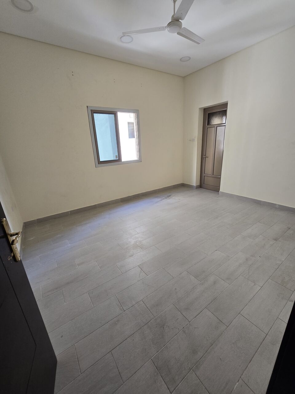 Busaiteen, Apartments, Flats, Houses & Villas, BHD 260,  Flat For Rent In Busaiteen