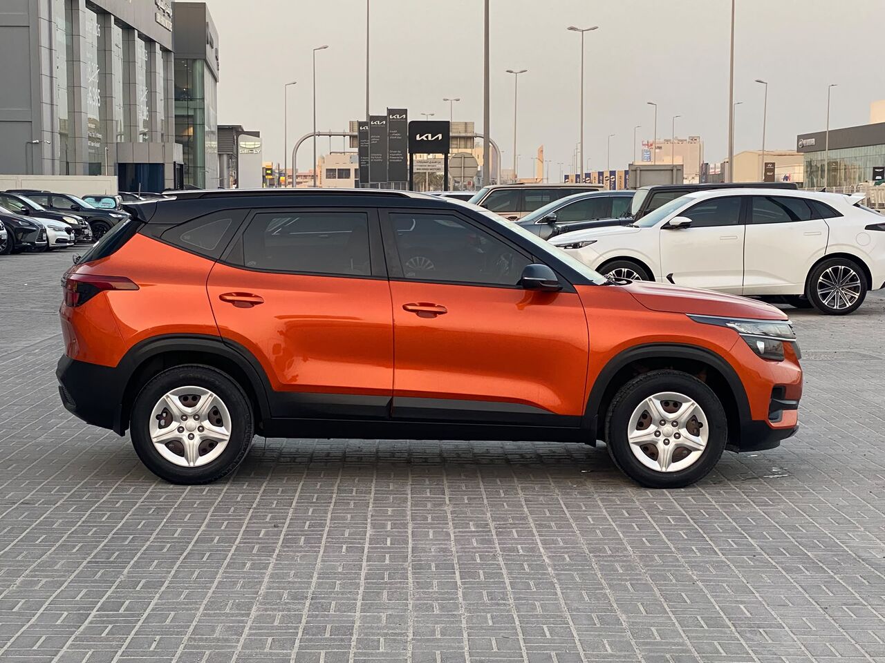Manama, Vehicles, Cars & Trucks , BHD 4950,  Kia Seltos,  2022,  Automatic,  39150 KM,    (Orange)