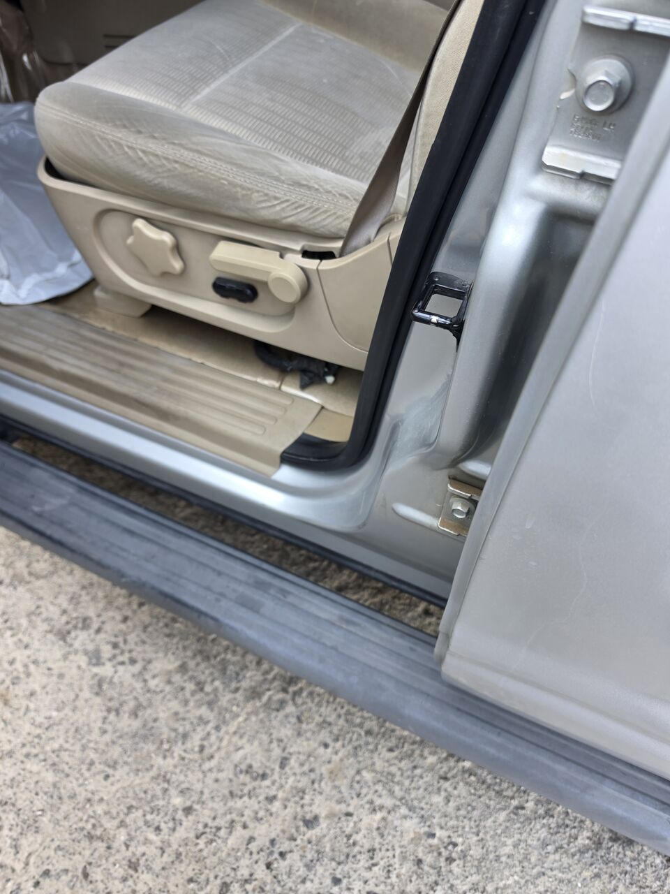 Riyadh, Vehicles, Cars & Trucks , SAR 15000,  Ford Explorer,  2009,  Automatic,  350000 KM,   SAR 15,000 Negotiable