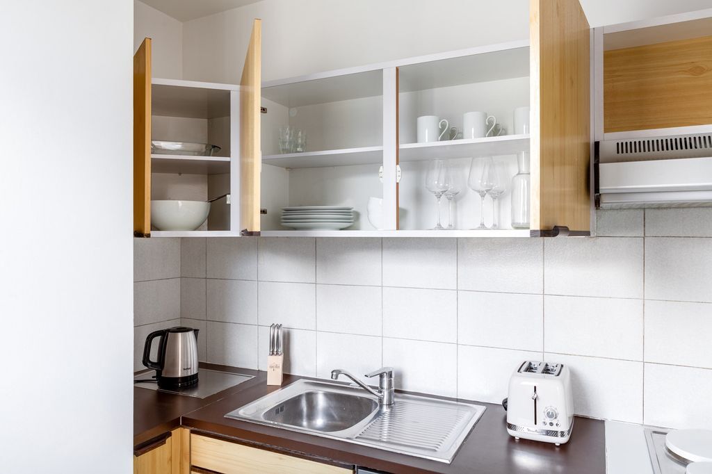 Sweileh, Apartments, Flats, Houses & Villas, Sek 5500/month,  Furnished,  1 BR,  Apartment In Stockholm