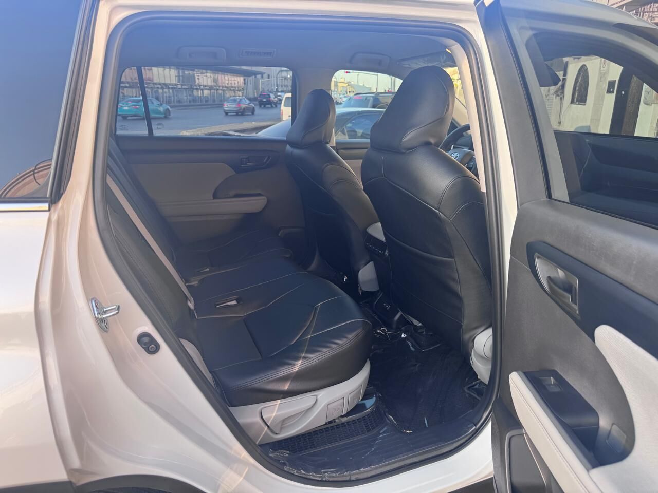 Riyadh, Vehicles, Cars & Trucks , SAR 147000,  Toyata Highlander,  2025,  Automatic,  17700 KM,