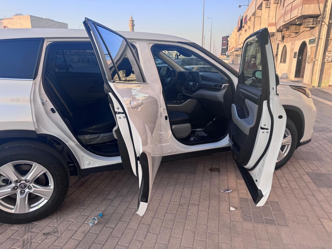 Riyadh, Vehicles, Cars & Trucks , SAR 147000,  Toyata Highlander,  2025,  Automatic,  17700 KM,