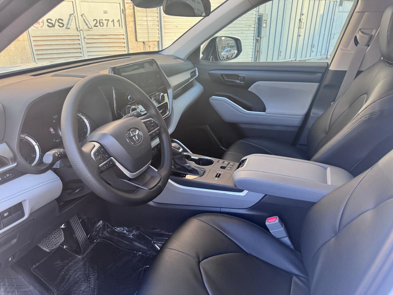 Riyadh, Vehicles, Cars & Trucks , SAR 147000,  Toyata Highlander,  2025,  Automatic,  17700 KM,