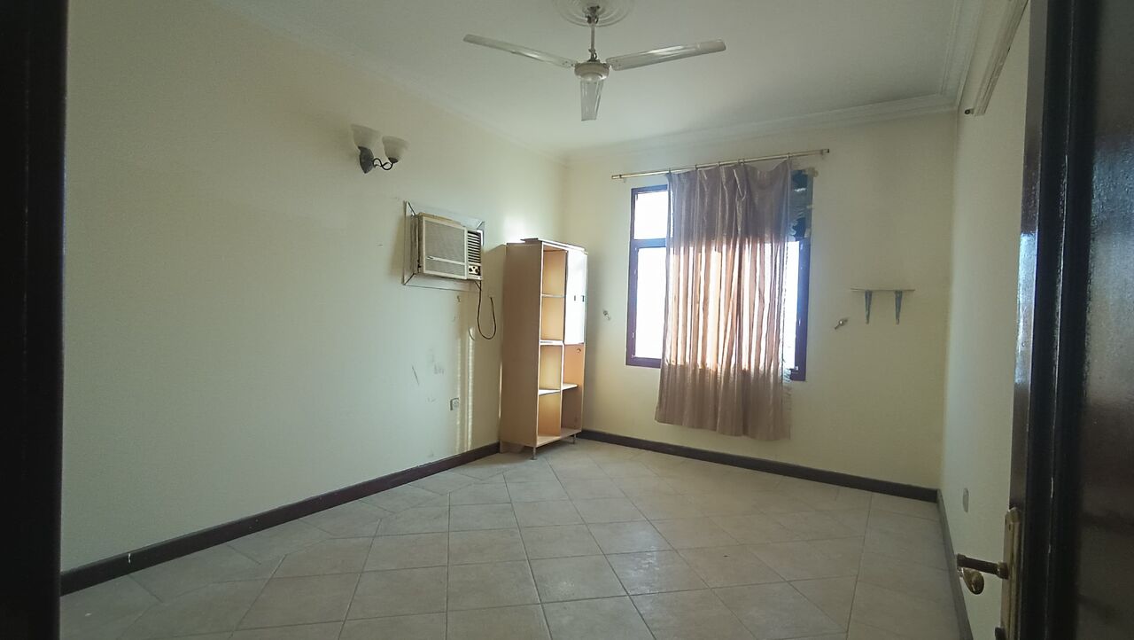 Hoora, Apartments, Flats, Houses & Villas, BHD 200/month,  2 BR,  *****1 Bath Spacious Flat For Rent In HOORA @ All Inclusive********