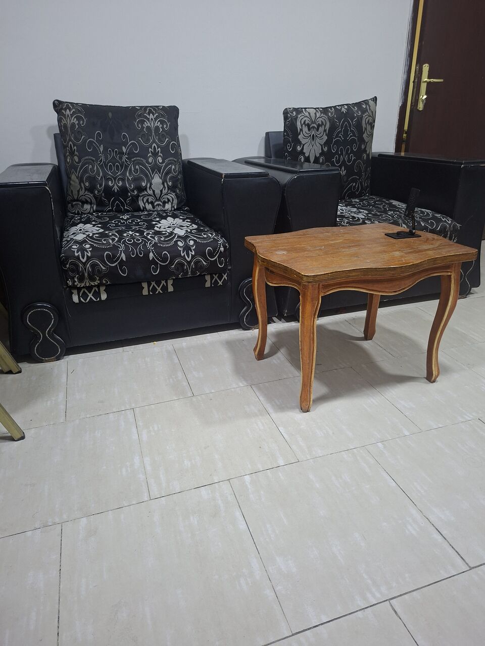 Al Khobar Al Shamalia, Household Items, SAR 90,  💥💥💥FREE Small Wooden Tea Table Sofa