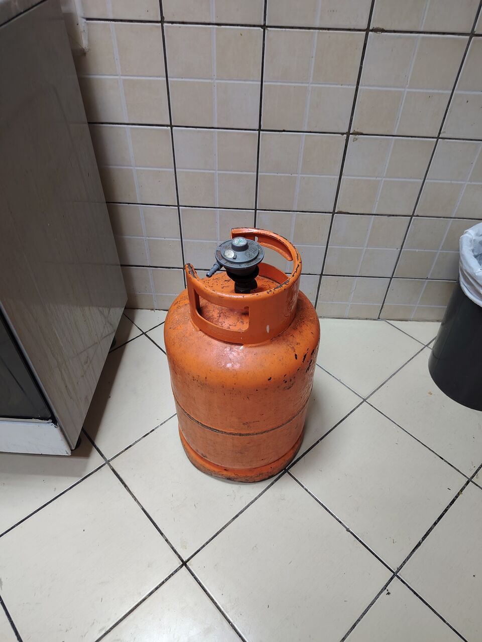 Riyadh, Household Items, SAR 200,  Gas Cylinder With Regulator For Sale