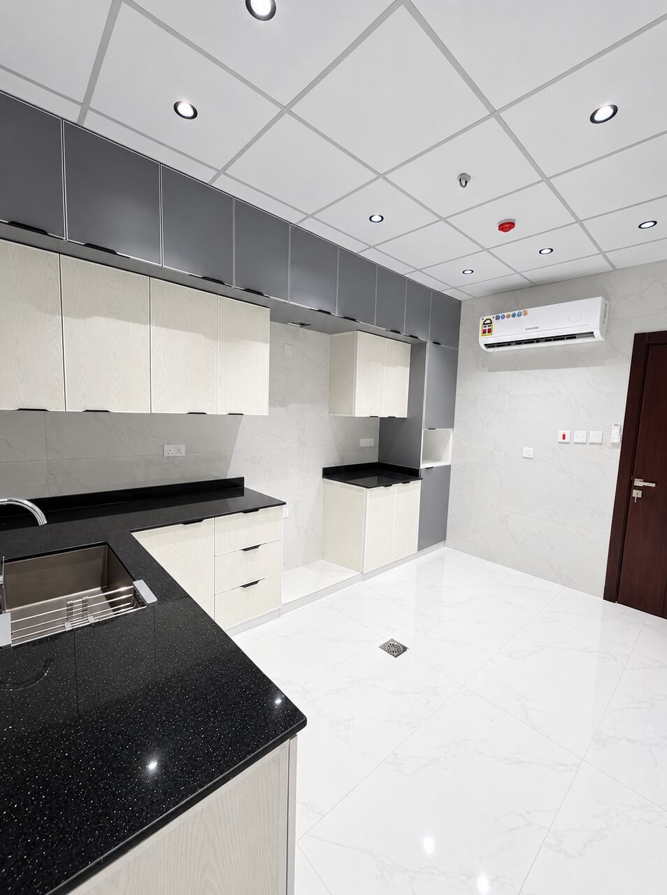 Hidd, Real Estate For Sale, BHD 73000,  4 BR,  200 Sq. Meter,  For Sale: Luxury Apartment In New Hidd.