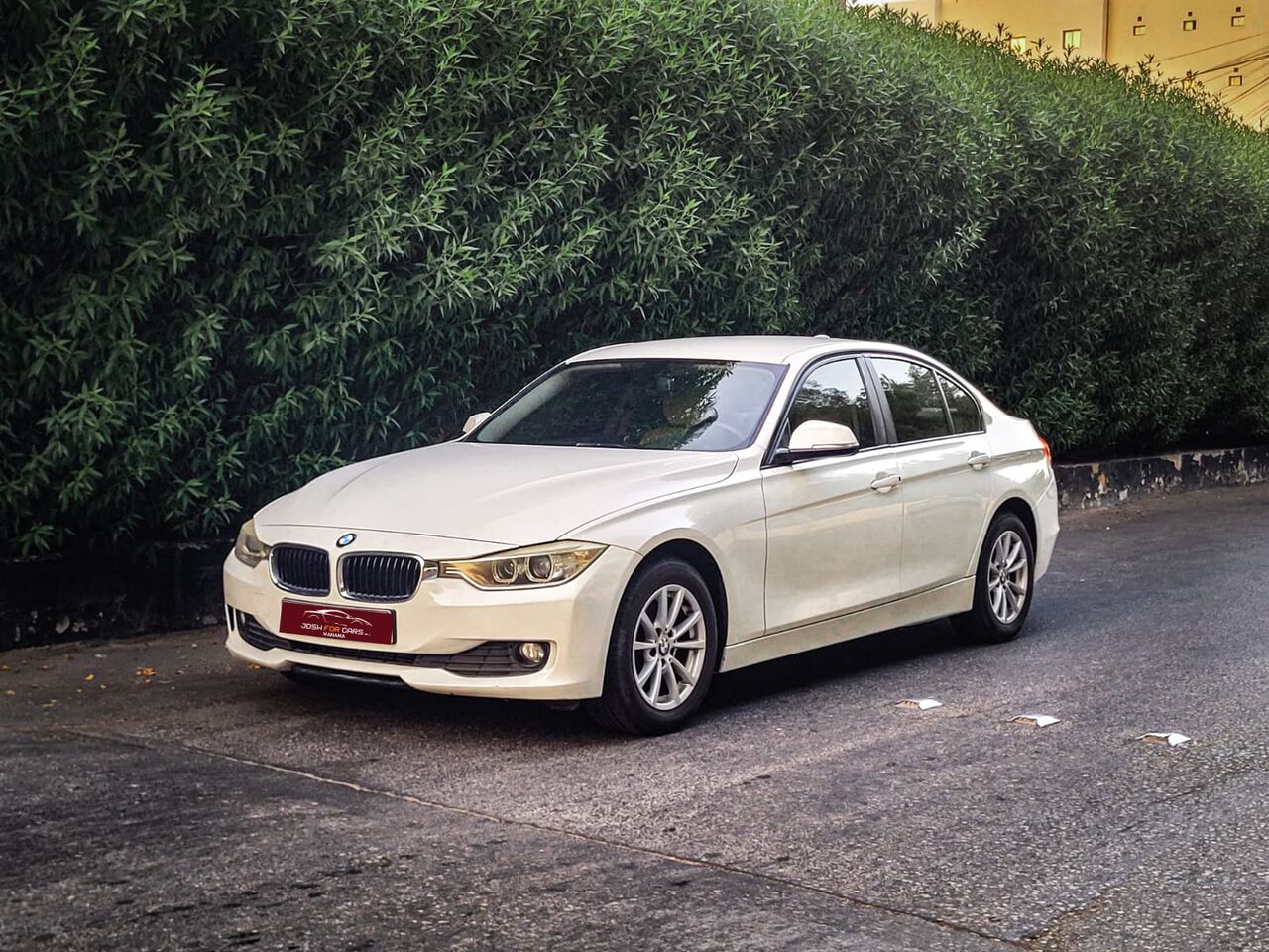 Manama, Vehicles, Cars & Trucks , BHD 3800,  Bmw 316,  2015,  Automatic,  147000 KM,  WHITE COLOR