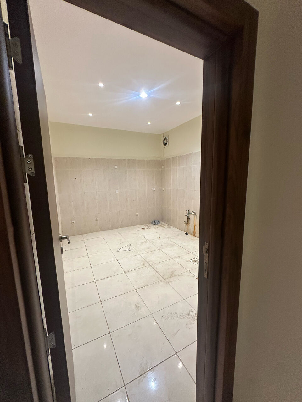 Al Sharafiyah, Rooms for Rent, SAR 1650/month,  Two Big Room With Large Balcony For Rent