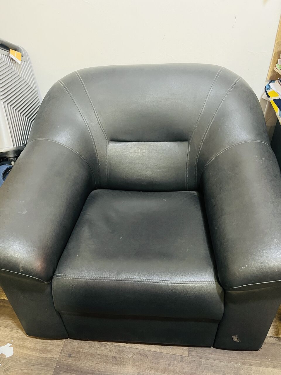 Riyadh, Furniture, SAR 50,  Sofa (single Chair)
