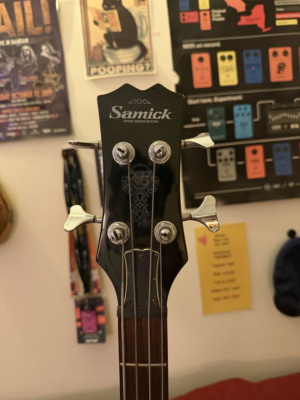 Adliya, Musical Instruments, BHD 100,  Samick Violín Bass Guitar For Sale 100 BD