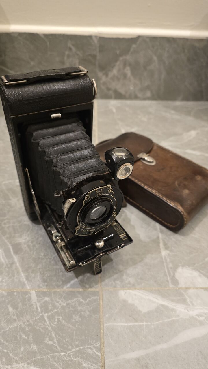 Riyadh, Collectibles, SAR 450,  Vintage Collectibles Kodak Camera