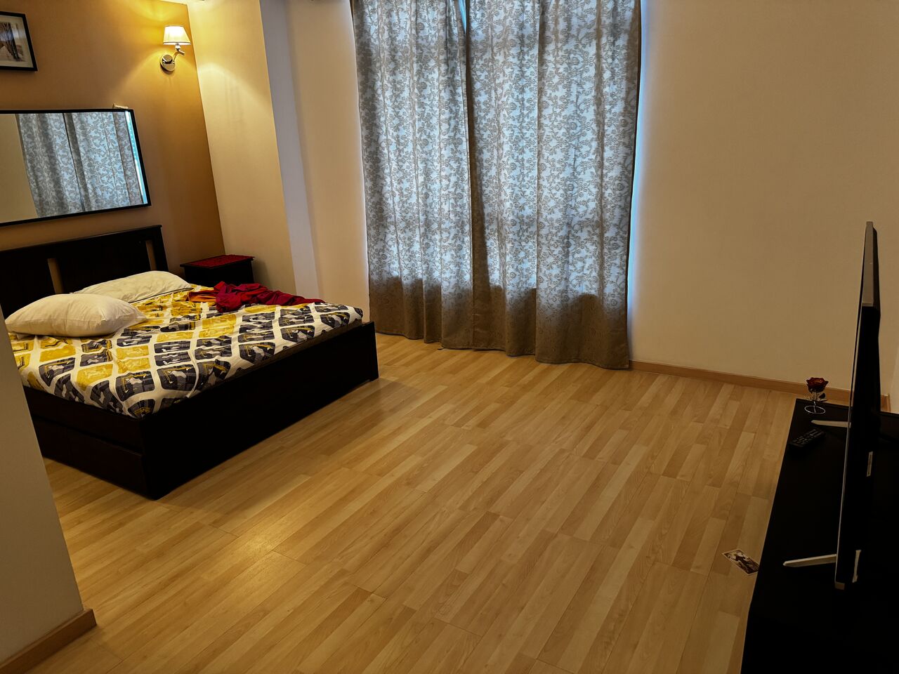 Juffair, Apartments, Flats, Houses & Villas, BHD 400/month,  Furnished,  2 BR,  111 Sq. Meter,  Furnished Family Flat For Rent At Juffair Heights Tower