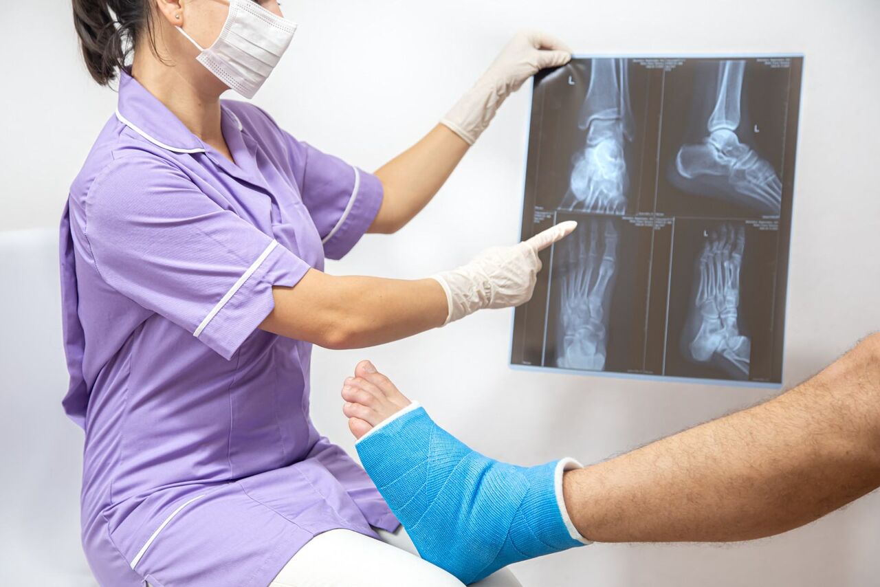 Indore, Health, Choose The Best Orthopedic Surgeon In Indore For Knee Replacement Only At V One Hospital