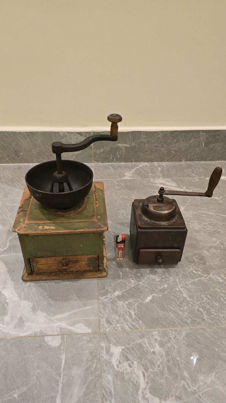Riyadh, Collectibles, SAR 600,  Vintage Antique Grinders
