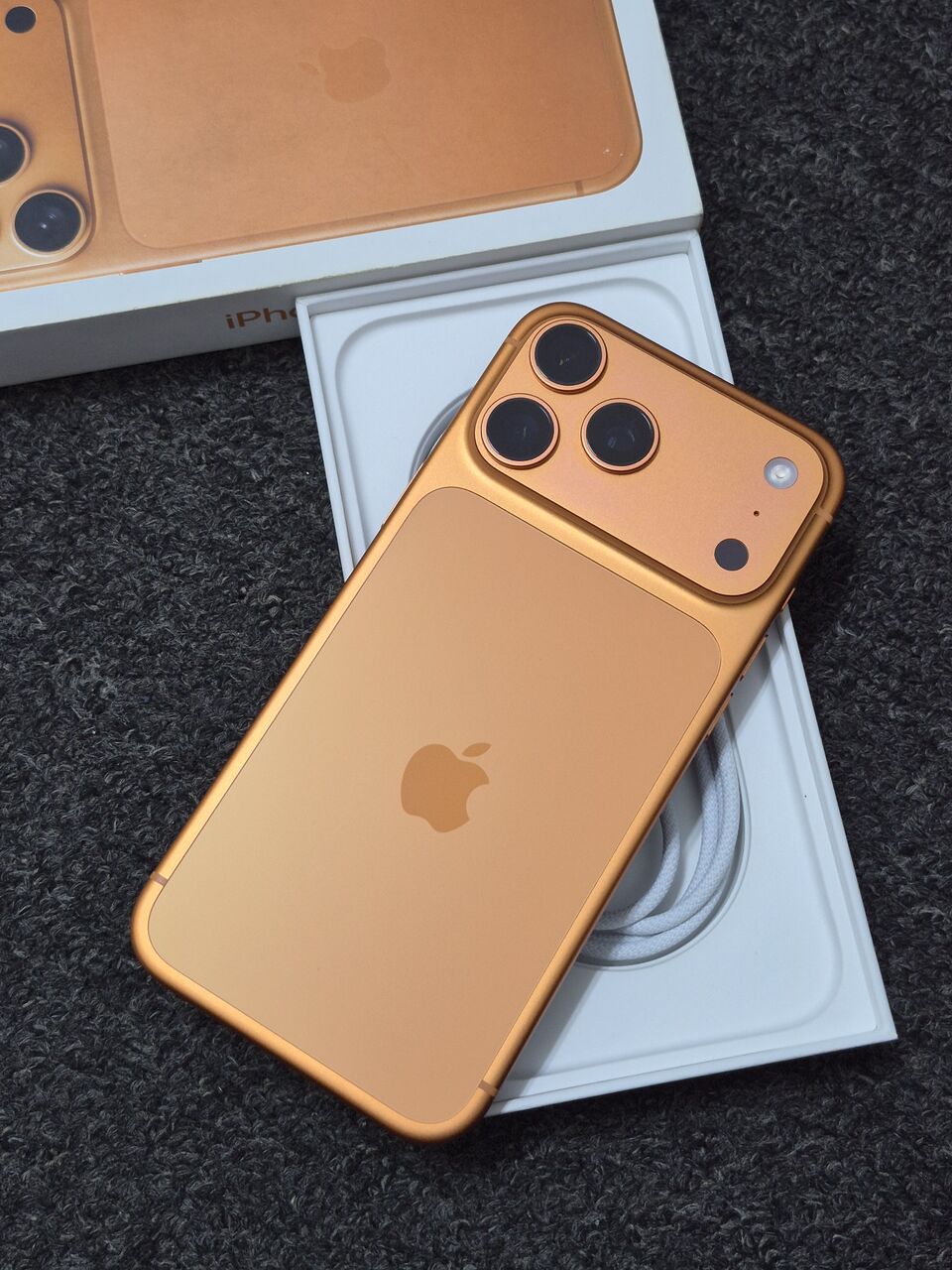 Al Rahmaniyah, Mobile Phones, SAR 4650,  IPhone 17 Pro Max 256gb Cosmic Orange Physical Sim Support