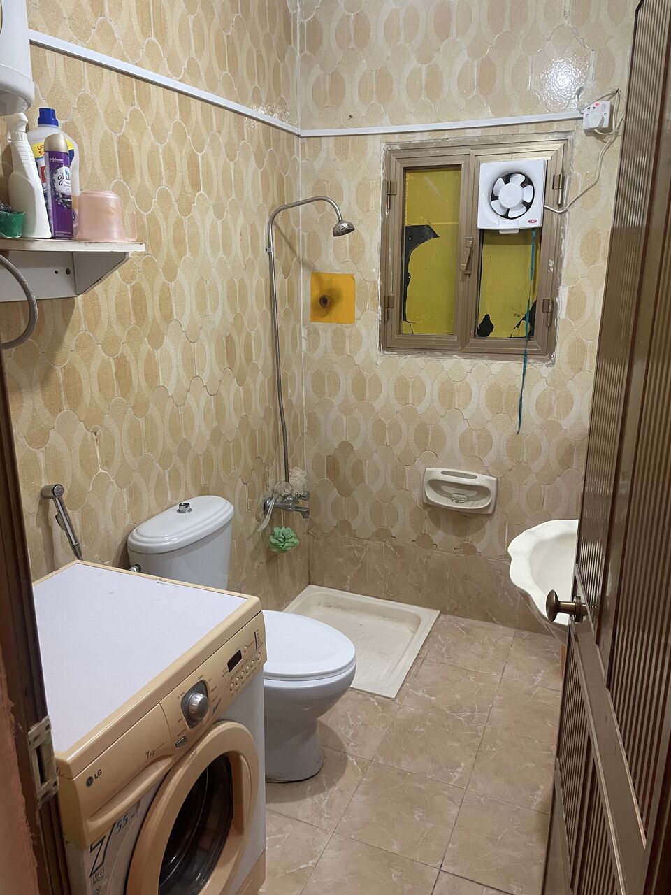 Riyadh, Rooms for Rent, SAR 1450/month,  Furnished,  30 Sq. Meter,  Furnished Room Is Available For Rent In Al-Malaz Only For Single Bachelor.