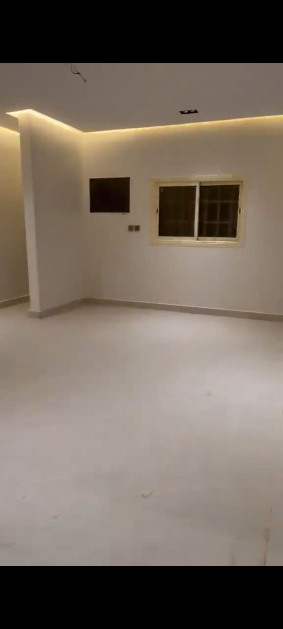 Al Naeem, Apartments, Flats, Houses & Villas, SAR 40000/year,  3 BR,  Family Apartment With First Floor Speciouse And Very Large House Well Maintain