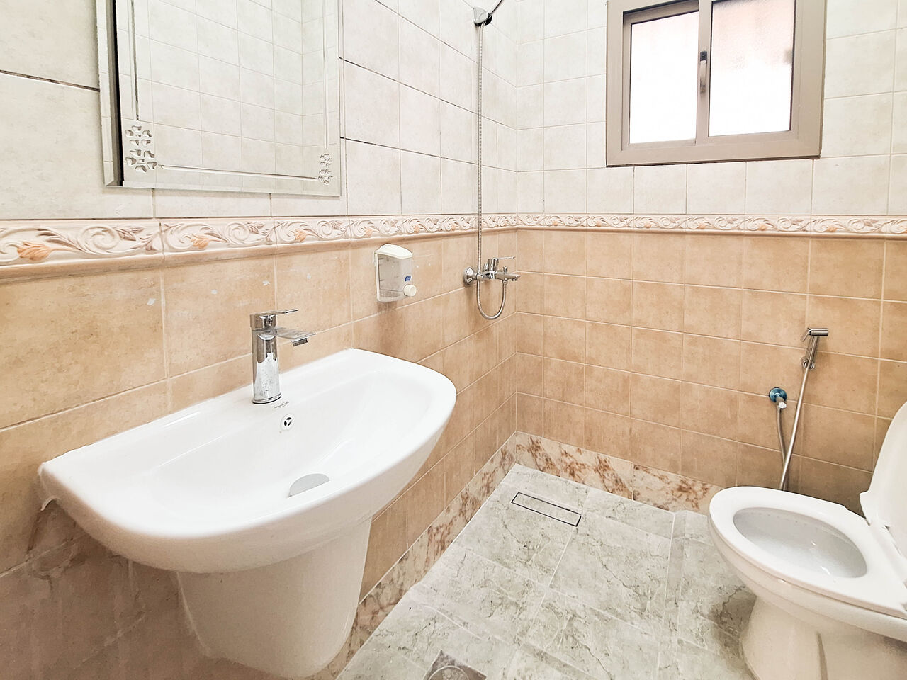 Jidhafs, Apartments, Flats, Houses & Villas, 2 BR,  Apartment For Rent In North Sehla Area.inclusive Of EWA