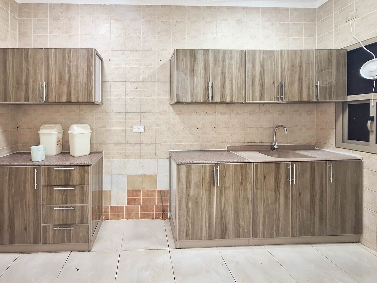 Jidhafs, Apartments, Flats, Houses & Villas, BHD 220/month,  2 BR,  For Rent An Apartment In North Sehla Area Including EWA.