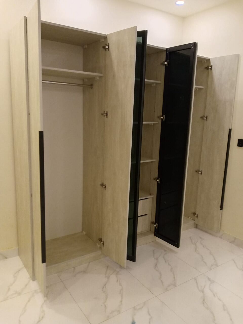 Jeddah, Furniture, SAR 5,  Luxurious Bedroom Furniture Sets Available At Reasonable Price
