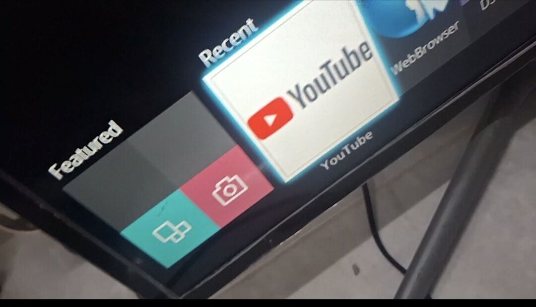 Dammam, Electronics, SAR 300,  Samsung 32" Smart TV &ndash; Good Working Condition