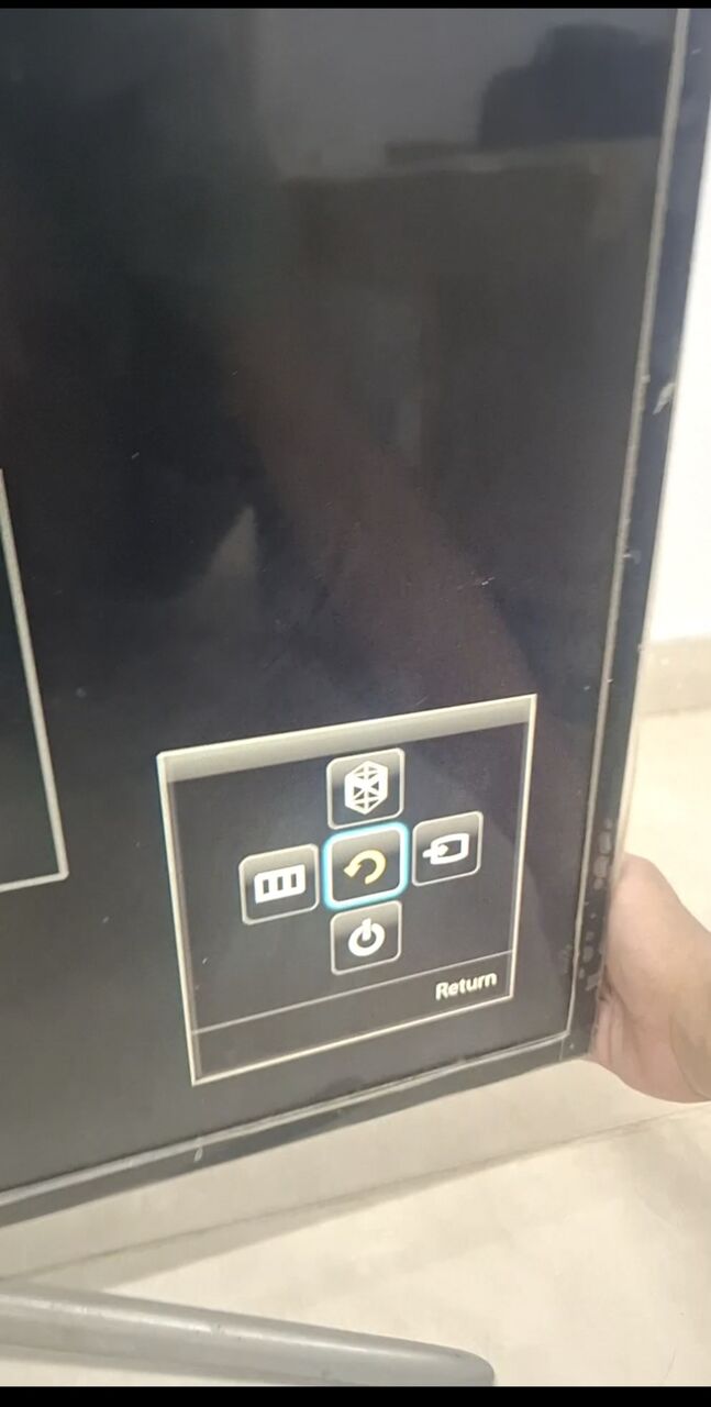 Dammam, Electronics, SAR 300,  Samsung 32" Smart TV &ndash; Good Working Condition