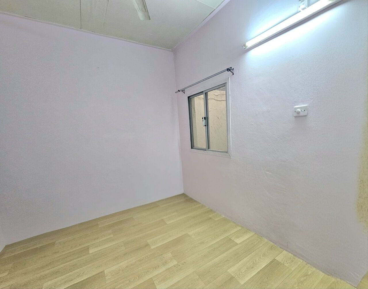 Gudaibiya, Apartments, Flats, Houses & Villas, BHD 120/month,  2 BR,  Two Bedroom Flat Available On Ground Floor For Rent Near Malabar Restaurant Behind City Ma