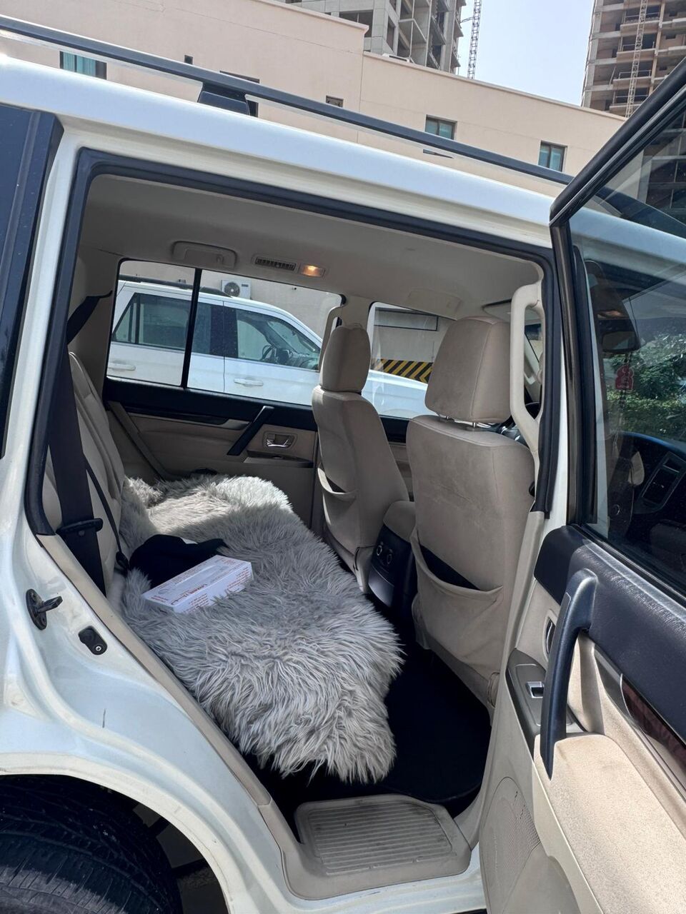 Juffair, Vehicles, Cars & Trucks , BHD 3500,  Mitsubishi Pajero,  2016,  Automatic,  150000 KM,  Mistubishi Pajero  For Sale In Good Condition.