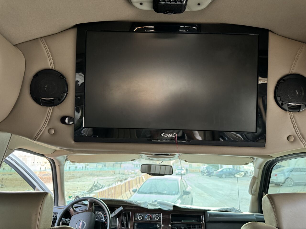Riyadh, Vehicles, Cars & Trucks , SAR 60,  Gmc Savana,  2013,  Automatic,  135 KM,    – Luxury Conversion, ♿️ Accessibility Features: